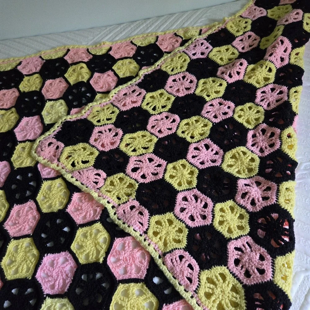 African Flower Motif Granny Square Afghan Blanket Handmade Crochet 60x46 Hexagon